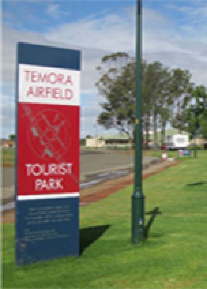 Temora Airfield Tourist Park Caravans and Camping (CP)