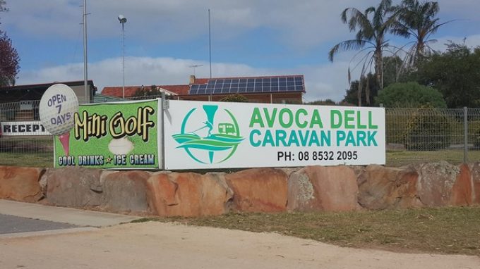 Avoca-Dell-Caravan-Park-Front-Sign.jpg
