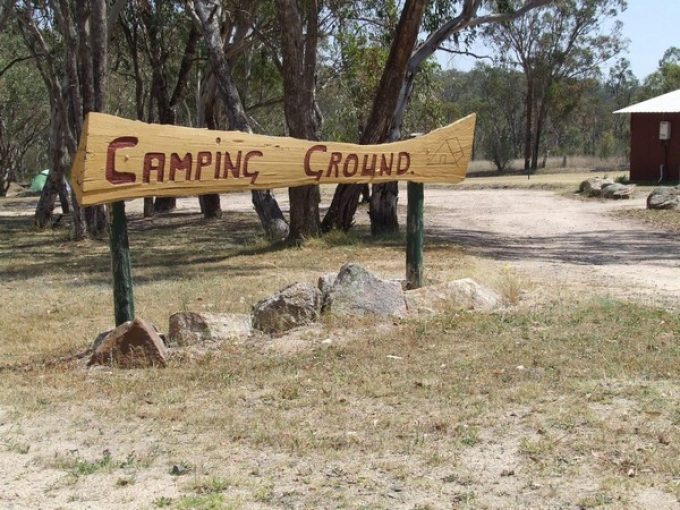 Country-Style-Caravan-Park-Campground-sign.jpg