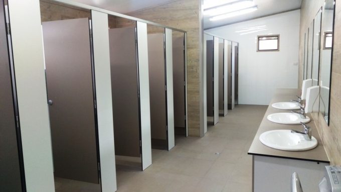 Khancoban-caravan-park-Ladies-bathroom.jpg