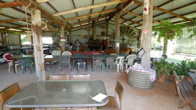 walkamin-carvan-park-atherton-tablelands-camp-kitchen-inside